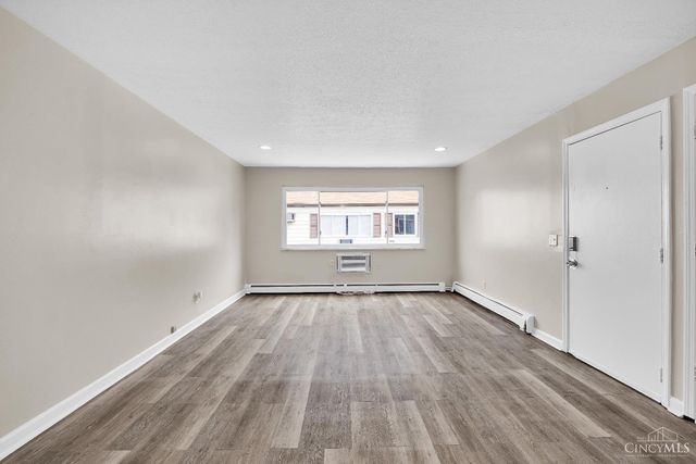 6110 Stover Ave, Cincinnati, OH 45237