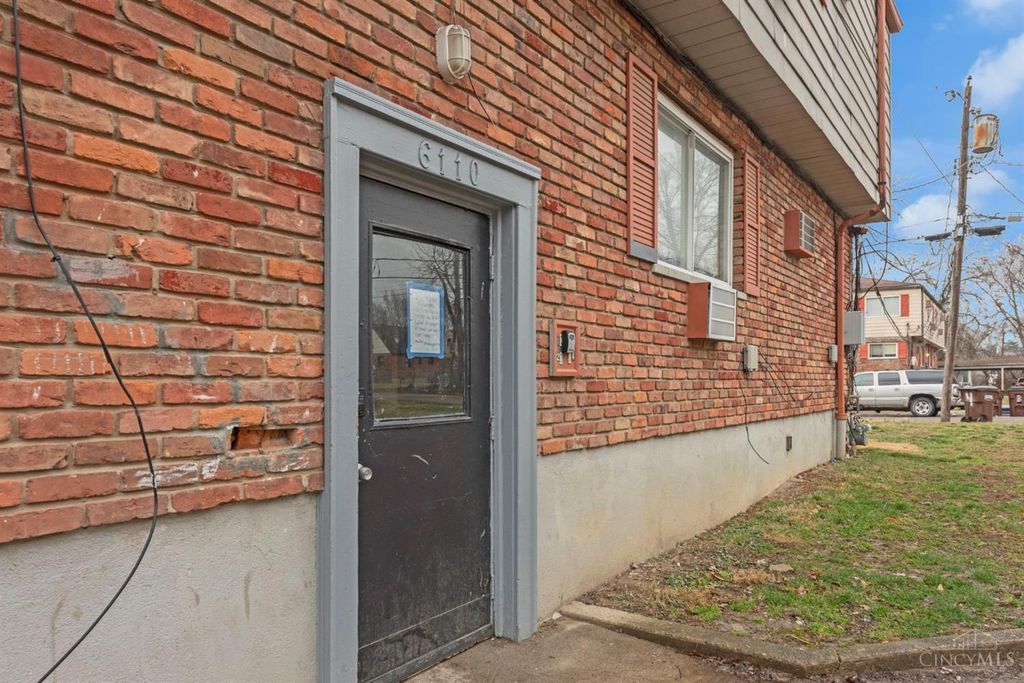 6110 Stover Ave, Cincinnati, OH 45237