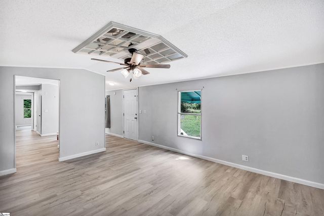 315 Shirley Circle, Townville, SC 29689
