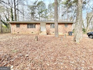 6496 Raymond Drive, Union City, GA 30291