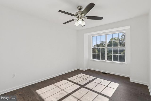 5154 MEETING PL, Woodbridge, VA 22193