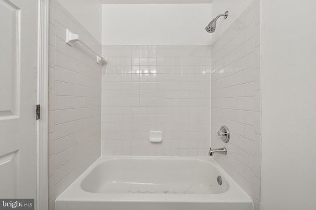 5154 MEETING PL, Woodbridge, VA 22193