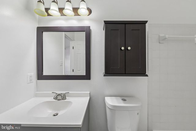 5154 MEETING PL, Woodbridge, VA 22193