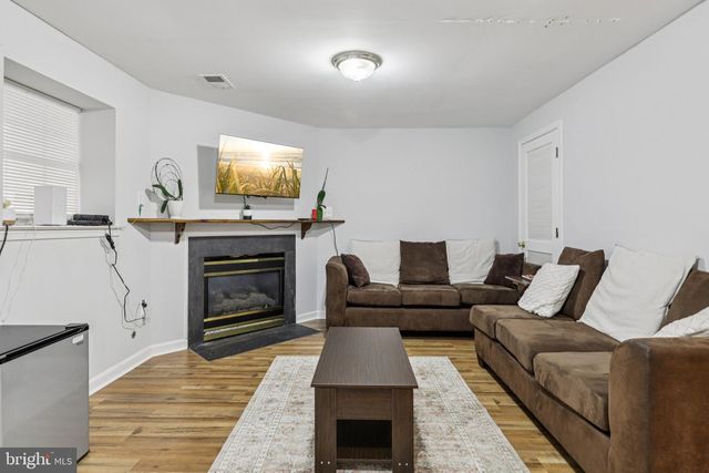 5154 MEETING PL, Woodbridge, VA 22193