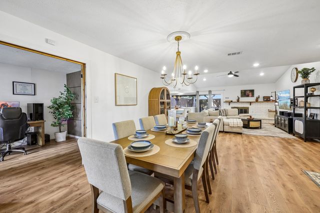 2927 Winterberry Drive, Carrollton, TX 75007