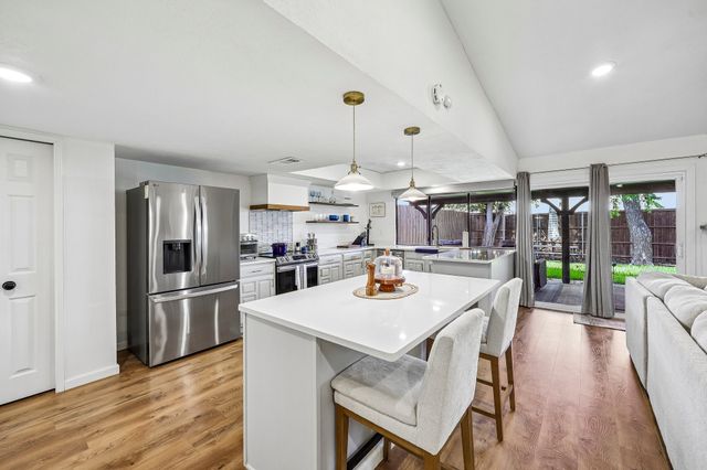 2927 Winterberry Drive, Carrollton, TX 75007