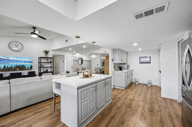 2927 Winterberry Drive, Carrollton, TX 75007