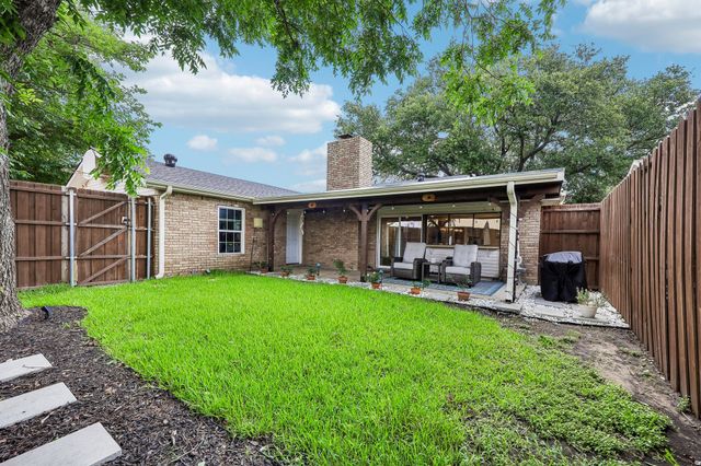 2927 Winterberry Drive, Carrollton, TX 75007