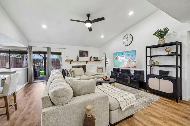 2927 Winterberry Drive, Carrollton, TX 75007