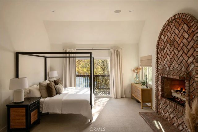 748 Shelter Cove, Lake Arrowhead, CA 92352