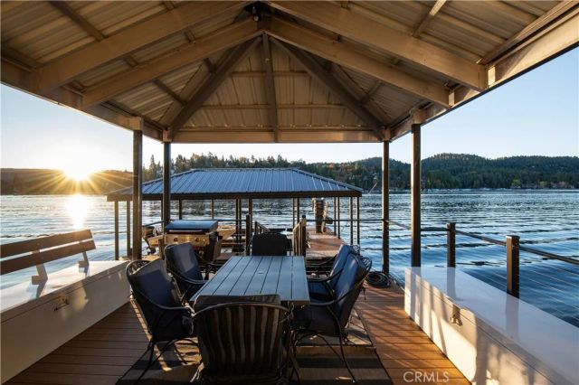 748 Shelter Cove, Lake Arrowhead, CA 92352