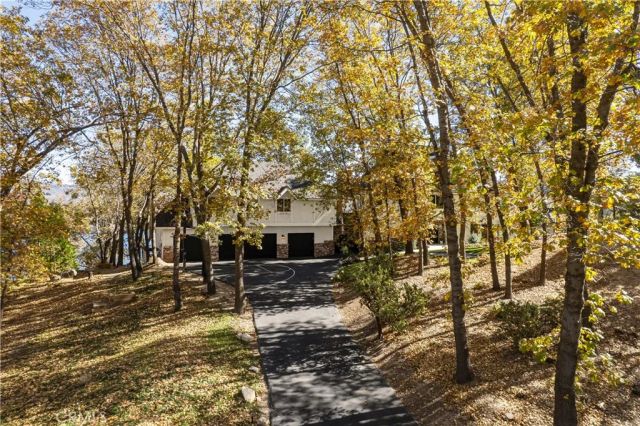 748 Shelter Cove, Lake Arrowhead, CA 92352