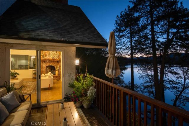 748 Shelter Cove, Lake Arrowhead, CA 92352
