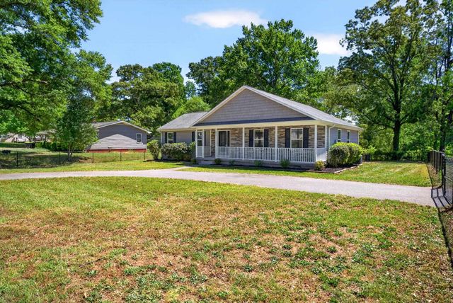 200 Kirby St, Landrum, SC 29356
