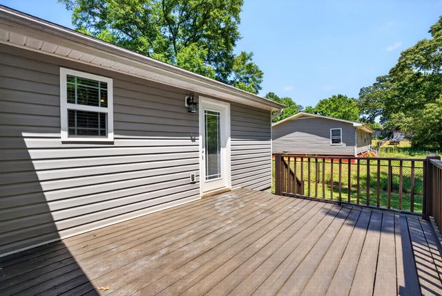 200 Kirby St, Landrum, SC 29356