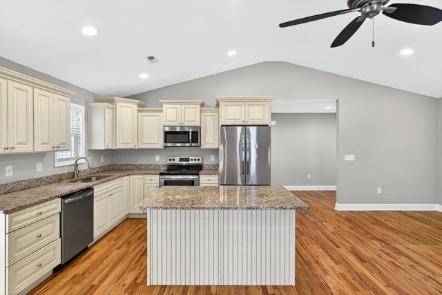 200 Kirby St, Landrum, SC 29356