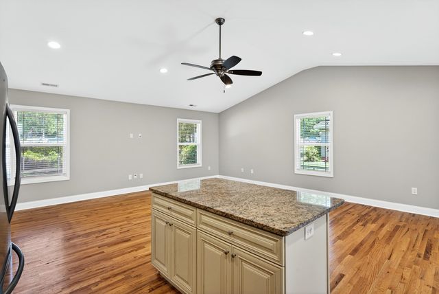 200 Kirby St, Landrum, SC 29356