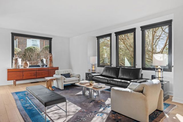 265 Woodlawn Avenue, Saint Paul, MN 55105