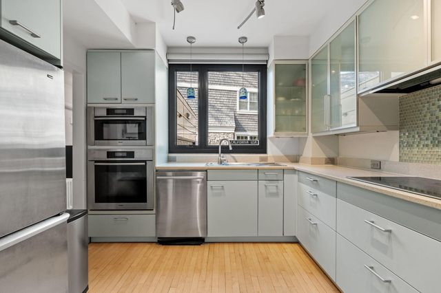 265 Woodlawn Avenue, Saint Paul, MN 55105