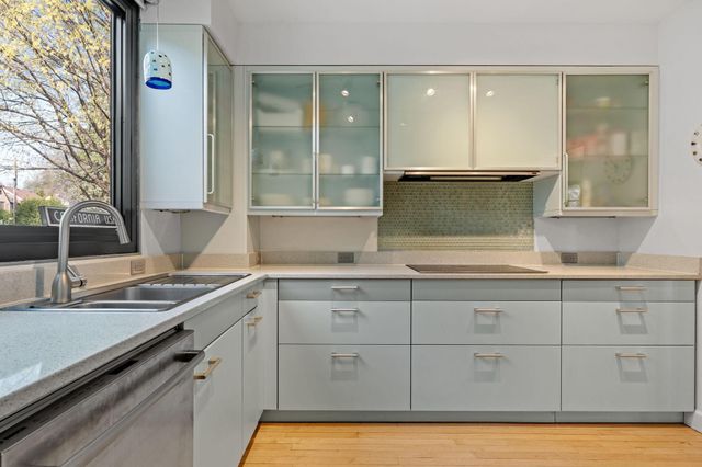 265 Woodlawn Avenue, Saint Paul, MN 55105