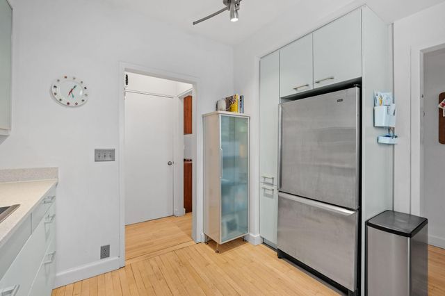 265 Woodlawn Avenue, Saint Paul, MN 55105