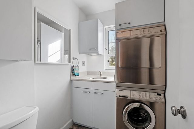 265 Woodlawn Avenue, Saint Paul, MN 55105