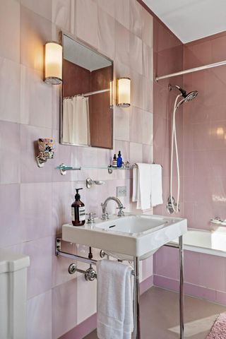 265 Woodlawn Avenue, Saint Paul, MN 55105