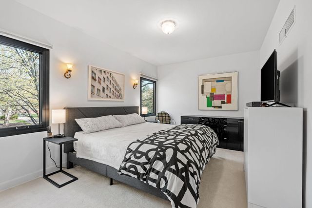 265 Woodlawn Avenue, Saint Paul, MN 55105