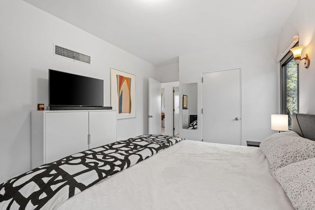 265 Woodlawn Avenue, Saint Paul, MN 55105