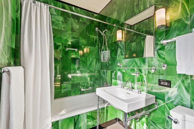 265 Woodlawn Avenue, Saint Paul, MN 55105