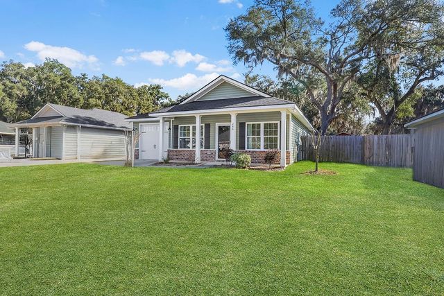 286 Bridgewater Lane, Darien, GA 31305