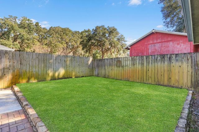 286 Bridgewater Lane, Darien, GA 31305