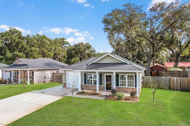 286 Bridgewater Lane, Darien, GA 31305