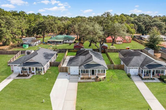 286 Bridgewater Lane, Darien, GA 31305