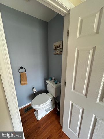 134 DARLING ST, Newark, DE 19702