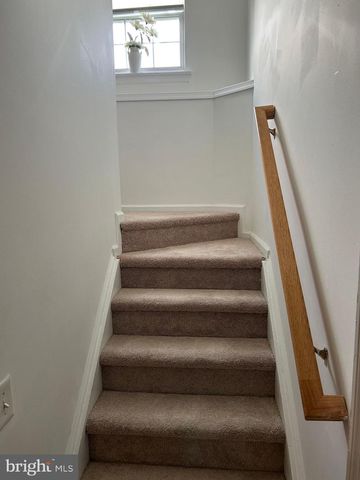 134 DARLING ST, Newark, DE 19702