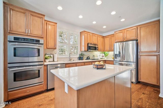 1337 Bayside Circle, Oxnard, CA 93035