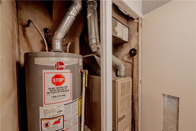 19 Mac Arthur Road, Greece, NY 14615