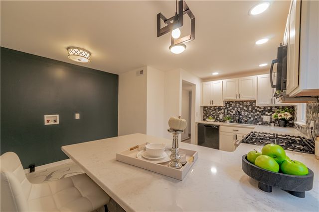 19 Mac Arthur Road, Greece, NY 14615