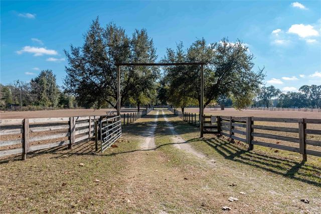 26707 NW 84TH PLACE, High Springs, FL 32643