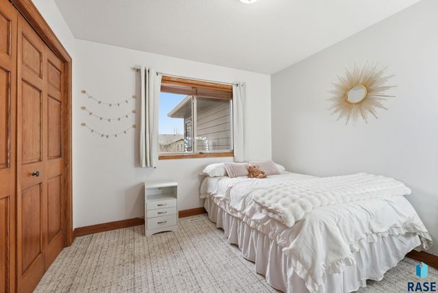 604 Quail Cir Circle, Harrisburg, SD 57032