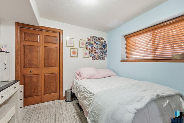 604 Quail Cir Circle, Harrisburg, SD 57032