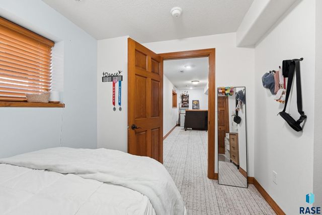 604 Quail Cir Circle, Harrisburg, SD 57032