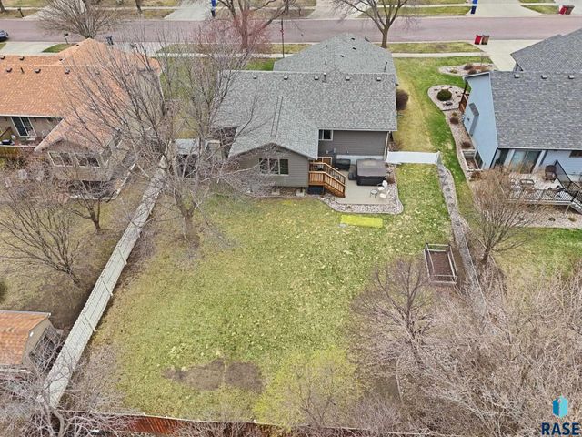 604 Quail Cir Circle, Harrisburg, SD 57032