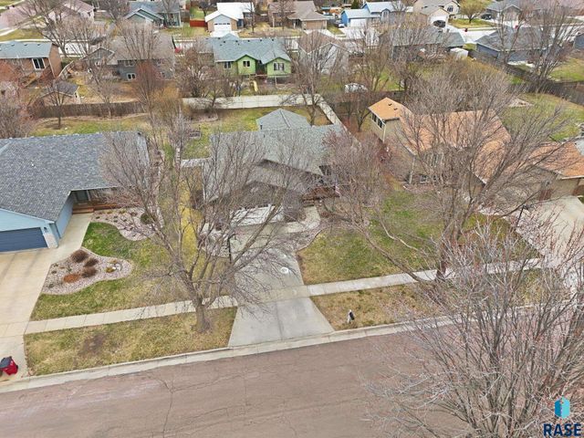 604 Quail Cir Circle, Harrisburg, SD 57032