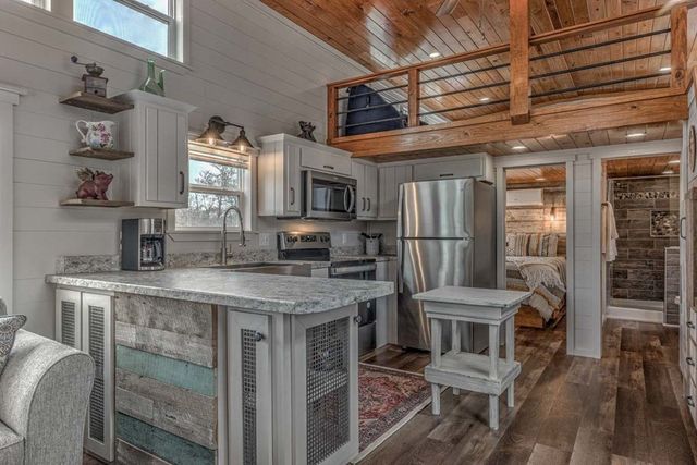 476, 478 Lapidary Lane, Young Harris, GA 30582