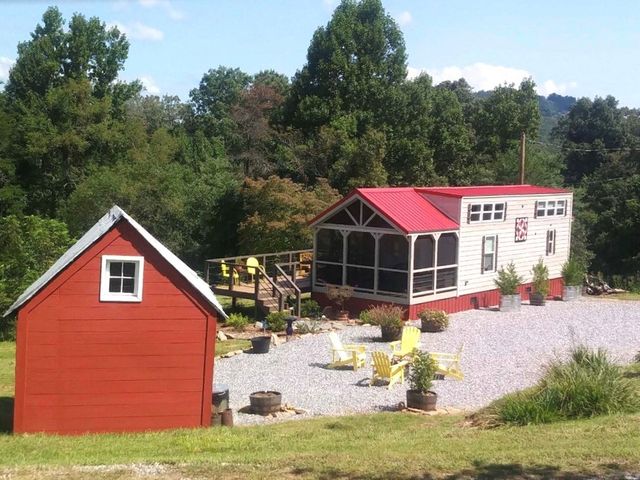 476, 478 Lapidary Lane, Young Harris, GA 30582