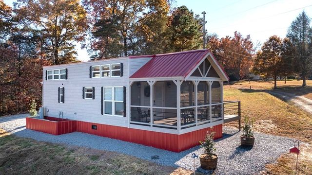 476, 478 Lapidary Lane, Young Harris, GA 30582