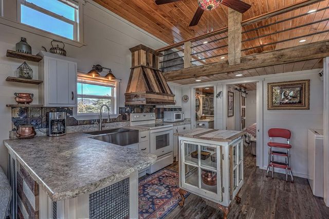476, 478 Lapidary Lane, Young Harris, GA 30582