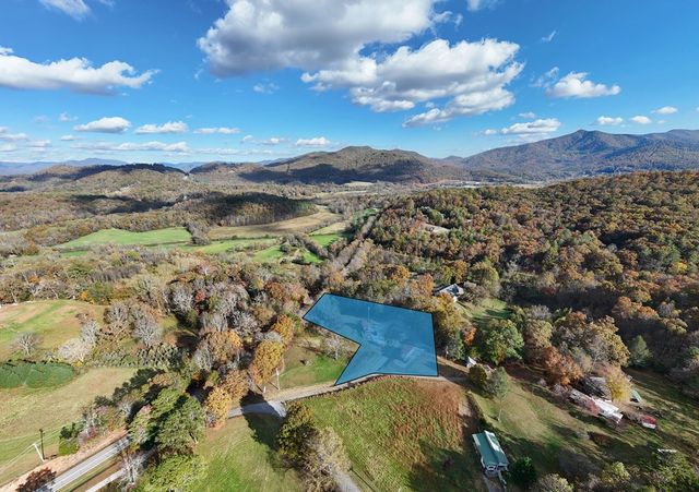 476, 478 Lapidary Lane, Young Harris, GA 30582
